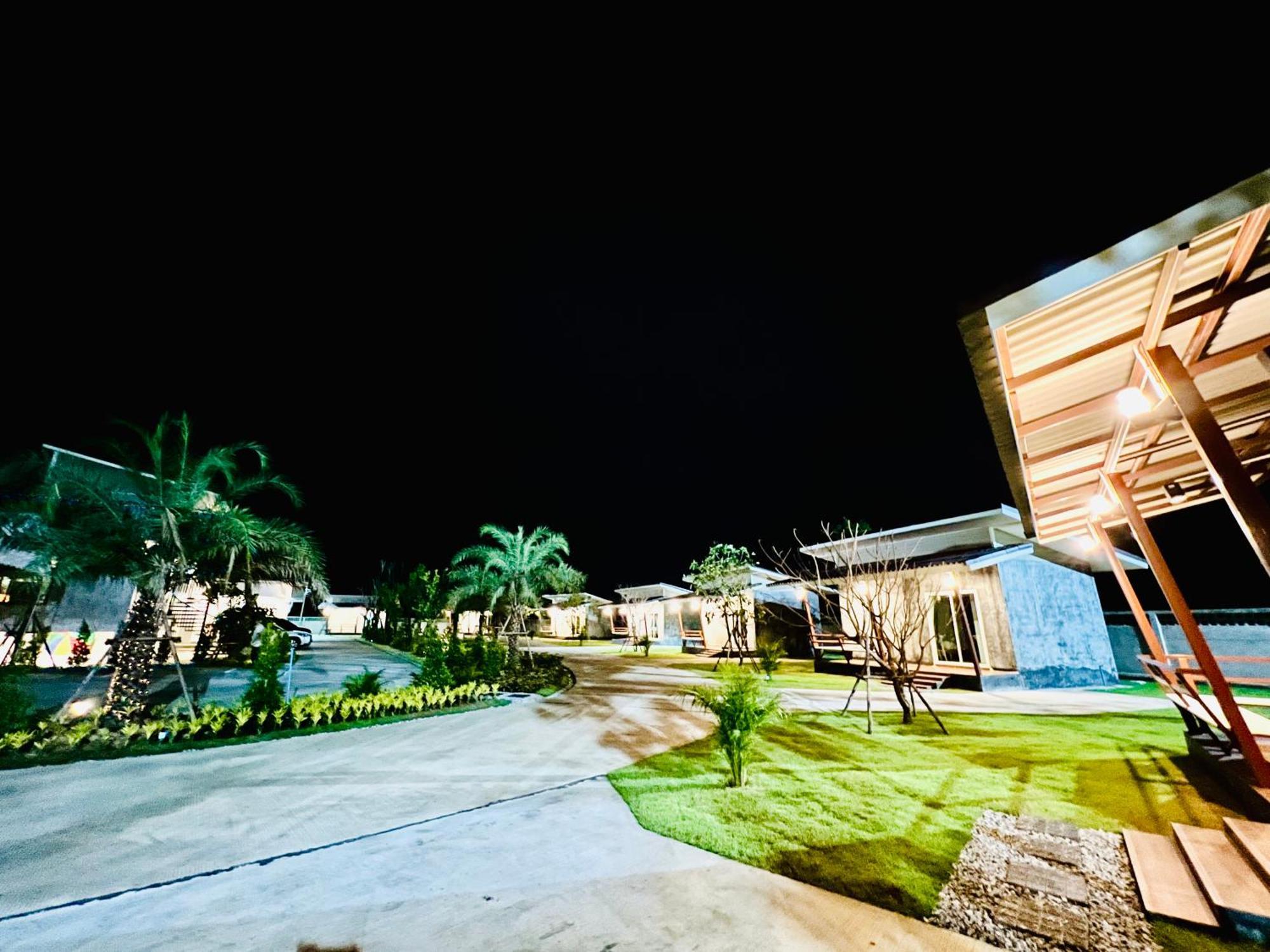 Farm View Resort @Uthai Thani ฟาร์มวิว รีสอร์ท อุทัยธานี Nong Khayang Exteriér fotografie